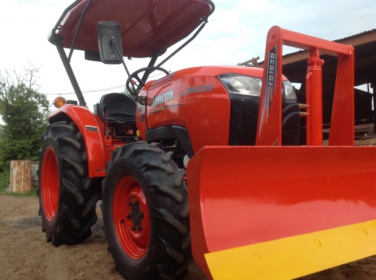 ปัญญาแทรคเตอร์มาแล้ว... คูโบต้า L3608 พร้อมใบมีดคานล่างFD163F โรตาลี่ตราช้าง เล่มทะเบียน พร้อมส่งทั่วไทยครับ จัดส่ง อ.เมือง จ. เพชรบูรณ์