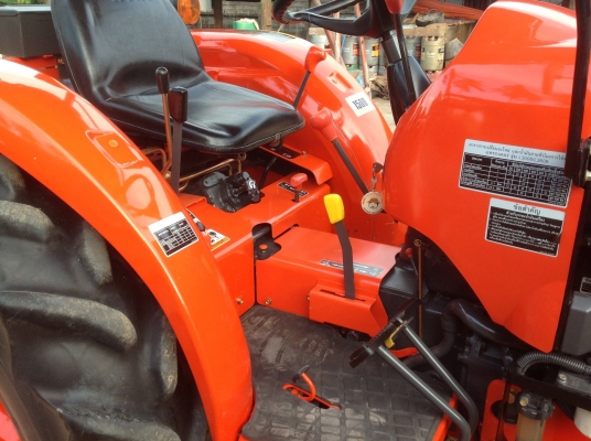 ปัญญาแทรคเตอร์มาแล้ว... คูโบต้า L3608 พร้อมใบมีดคานล่างFD163F โรตาลี่ตราช้าง เล่มทะเบียน พร้อมส่งทั่วไทยครับ จัดส่ง อ.เมือง จ. เพชรบูรณ์