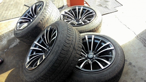 ขายแม็กขอบ 15 กว้าง 8 นิ้ว อ๊อฟ 0 4 รู100