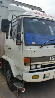 IZUZUหกล้อ ยาว7.2  ปี37  สวยเดิม ค.แน่นๆ รถห้าง