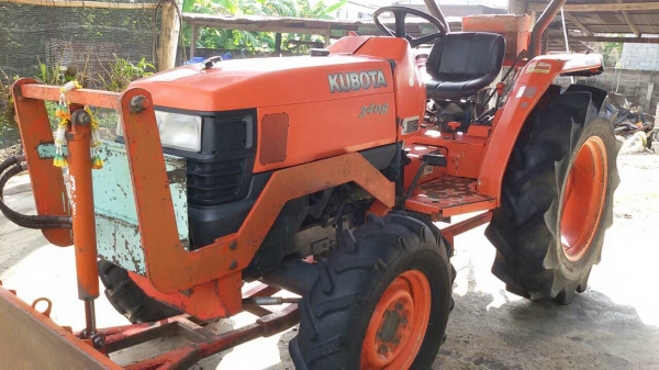 ปัญญาแทรคเตอร์มาแล้ว...จัดมาให้ครับ คูโบต้า L3408 พร้อมใบมีดคานล่าง เล่มทะเบียนพร้อม ส่งฟรีทั่วไทย