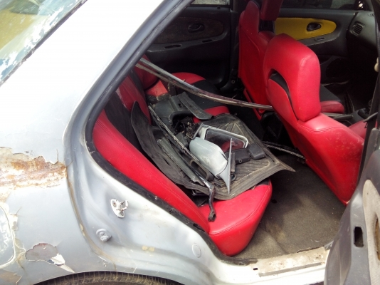 ขายด่วนอีคาร์ 4g63เครื่องดี ช่วงล่างนิ่ง ต้องทำสี 25,000ขายทิ้งเบื่อช่าง