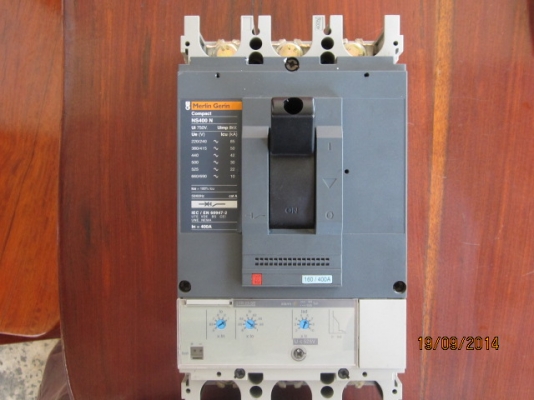 เบรคเกอร์ ยี่ห้อ Merlin gerin ขนาด 400 Amp, 750 V สภาพใหม่