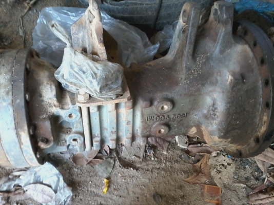 ขายเสื้อเพาเหลี่ยมหลังยี่ห้อแม็คซี่ยกชุด