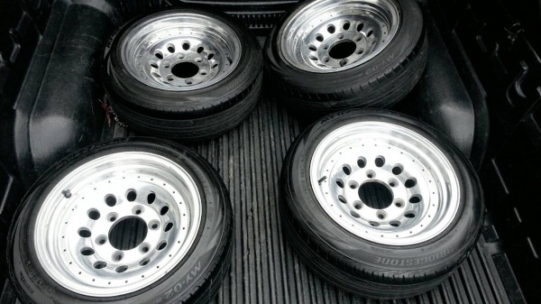 ขายแม็กหยดน้ำพร้อมยางขอบ15 กว้าง7 ยาง185/55/15 ยางปี12