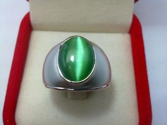 แหวนเงินพลอยตาแมว