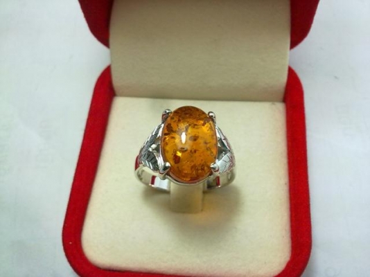 แหวนเงินพลอยอัมพัน