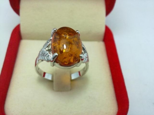 แหวนเงินพลอยอัมพัน