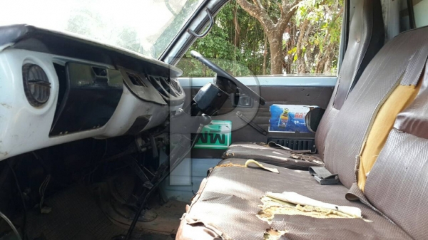 ขาย6ล้อหลังคาโดยสาร อีซูซุ110แรง เครื่องดี หลังคาแสตนเลส แชชซีสวย เอกสารพร้อมโอน  สภาพเดิม ทะเบียนเต็ม