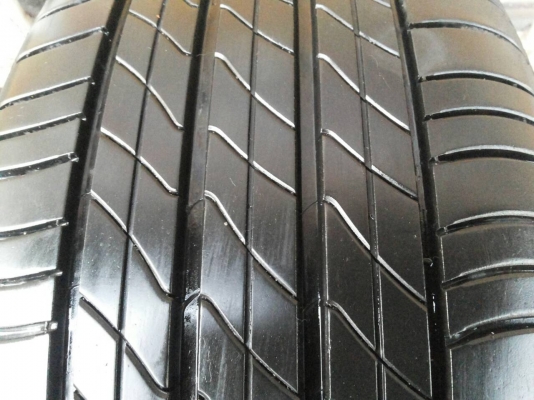 ขายล้อแม็กป้ายแดง Honda Accord พร้อมยางขอบ 17 สภาพใหม่ๆ