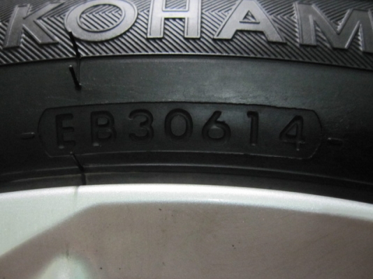 ขายล้อแม็กพร้อมยาง TOYOTA VIOS ขอบ 15 ยางปี 14 ตุ่มหน้ายางยังมีอยู่