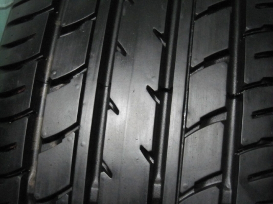 ขายล้อแม็กพร้อมยาง TOYOTA VIOS ขอบ 15 ยางปี 14 ตุ่มหน้ายางยังมีอยู่