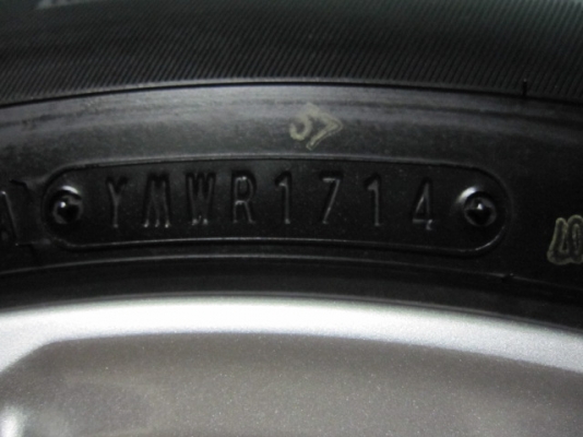 ขายล้อแม็กป้ายแดง VIOS YARIS พร้อมยางปี14 ขอบ15 ตุ่มหน้ายางมีครบ