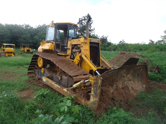 ขายด่วนรถแทรกเตอร์ตีนเป็ดCAT-D5Hชีลีทูมีใบอินวอยแจ้งจด