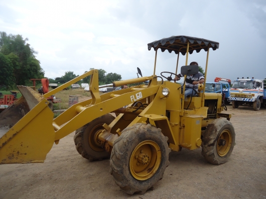 ขายรถตักFURUKAWA-FL-60เอวออ่นโฟลีว2เพลารถนําเข้า ขายรถตักFURUKAWA-FL-60เอวออ่นโฟลีว2เพลารถนําเข้า