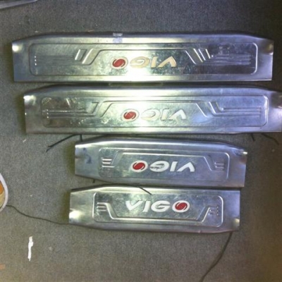 ขาย ชายบันได มีไฟ มือสอง ถูกๆๆVIGO โลเก็บสายลม ถูกๆๆ