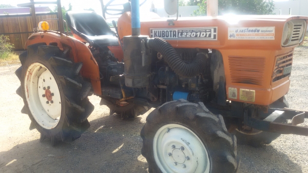 ขายl2201  GT  สองเพลาครับสภาพสวยเดิม