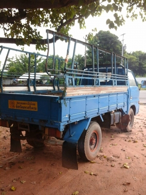 ISUZU  4ล้อกลาง  85แรง  ทะเบียนพร้อม