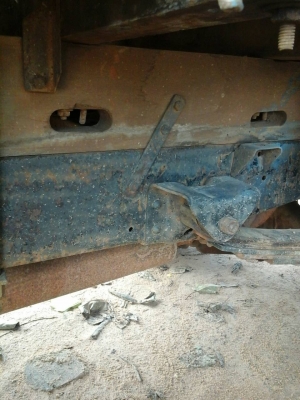 ISUZU  4ล้อกลาง  85แรง  ทะเบียนพร้อม