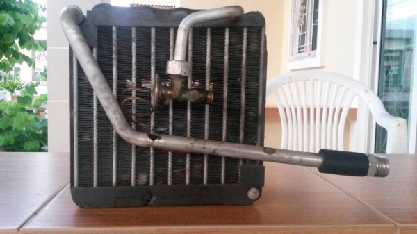 ตู่้แอร์  nissan  zdi