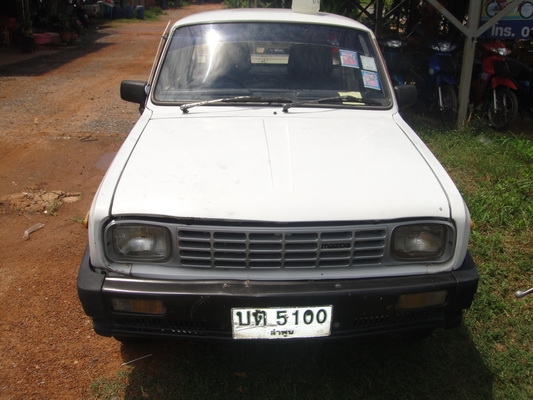 ขายมาสด้า 1300 สีขาว  ทะเบียนเต็มพร้อมชุดโอน