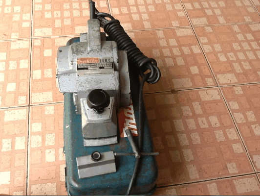 ขายกบไฟฟ้าหน้า3 Makita Model 1600 750W. Made in japan.