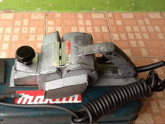 ขายกบไฟฟ้าหน้า3 Makita Model 1600 750W. Made in japan.