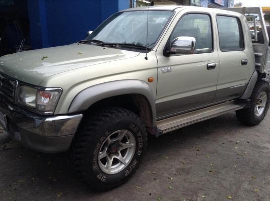 โตโยต้า ไทเกอร์ sport cruiser ตัวท้อป 2001 4ประตู ขับสี่ 175000 โตโยต้า ไทเกอร์ sport cruiser ตัวท้อป 2001 4ประตู ขับสี่ 175000