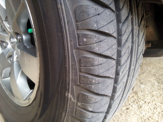 ขายยางสภาพยังใหม่265/70/16ของดันล๊อป ปี2013ไม่แพง4เส้นเพียง4000เท่านั้น