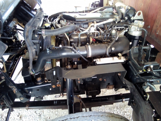 6 ล้อกลาง  ISUZU  *Euro.3*  NPR 150 แรงม้า+*คอมมอนเรว*  * ยาว 5.00 ม. *  รถสวยเดิม+สวยจริง  * รถห้างแท้ *  มีเล่มพร้อม *