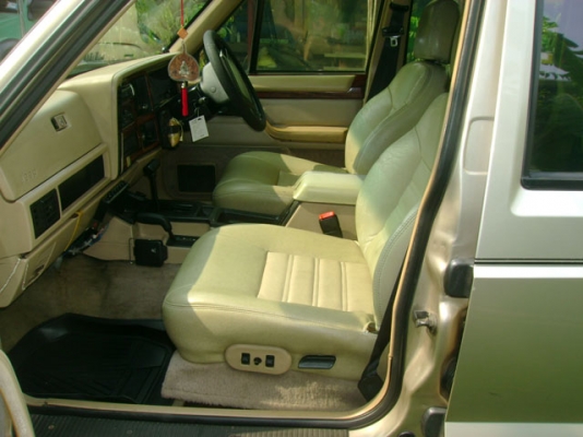 JEEP CHEROKEE 4.0 LIMITED AUTO LPG FULL OPTION