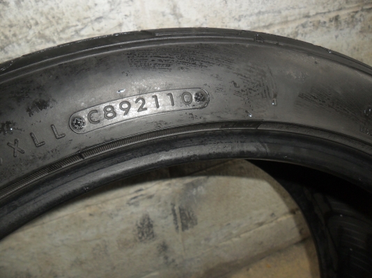 ยาง NITTO 235/40ZR18 ปี10 สวยๆ 1 คู่ ราคา 2000 บาท