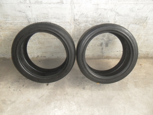 ยาง NITTO 235/40ZR18 ปี10 สวยๆ 1 คู่ ราคา 2000 บาท