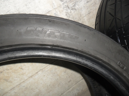 ยาง NITTO 235/40ZR18 ปี10 สวยๆ 1 คู่ ราคา 2000 บาท