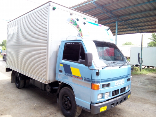 6 ล้อกลาง  *ตู้แห้ง*  ISUZU  NKR  110 แรงม้า  * ยาว 4.30 ม. *  รถสวยเดิม+สวยจริง_สภาพพร้อมใช้งาน *  เอกสารพร้อมโอน *