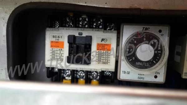 เครื่องผลิตน้ำแข็งยูนิกใหญ่(หลอดใหญ่) กำลังผลิต 500 กิโลกรัม/ต่อวัน เครื่องผลิตน้ำแข็งยูนิกใหญ่(หลอดใหญ่) กำลังผลิต 500 กิโลกรัม/ต่อวัน