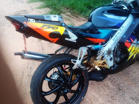 ขาย HONDA NSR เอ็นโปรอาม์ร สวยๆ ราคา 9500 บาท สนใจ 082-7351609