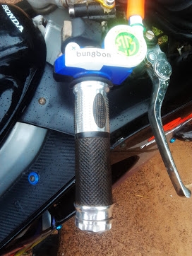 ขาย HONDA NSR เอ็นโปรอาม์ร สวยๆ ราคา 9500 บาท สนใจ 082-7351609