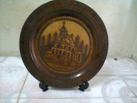 จานไม้แกะสลัก ตั้งโชว์ พร้อมขาตั้ง