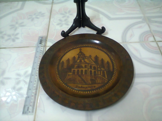 จานไม้แกะสลัก ตั้งโชว์ พร้อมขาตั้ง