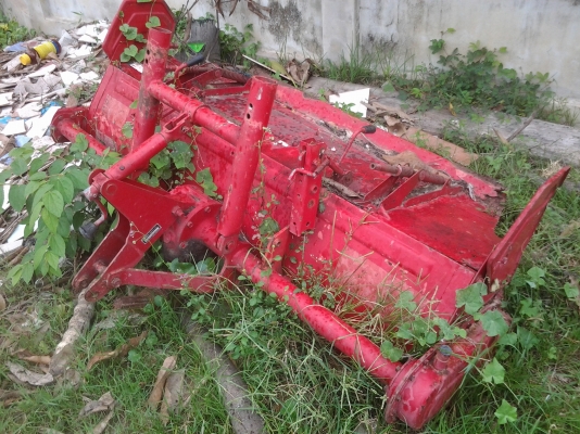 ขายตามสภาพโรต้ารีความยาว1.60ติดกับรถไถคูโบต้าลดเหลือ7500บาท ขายตามสภาพโรต้ารีความยาว1.60ติดกับรถไถคูโบต้าลดเหลือ7500บาท