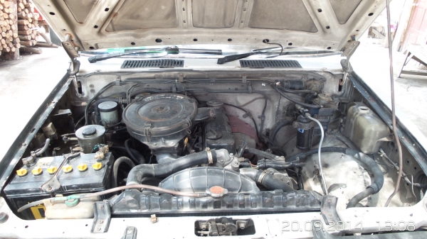 ขายรถ NISSAN เครื่อง 2700 ฝาดำ