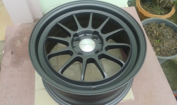 ขายล้อแม็กใหม่ racingtrek c64 15"x7" งานของ apex wheel สนใจติดต่อเล็กคลองสามครับ 081-3747940
