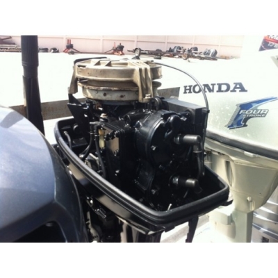 ขายเครื่องยนต์เรือมือสอง Suzuki DT25 2สูบ 2จังหวะ นำเข้าจากญี่ปุ่น