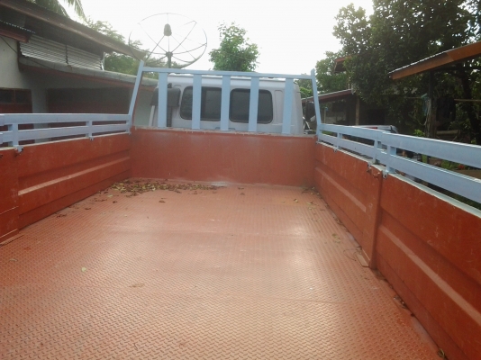 ISUZU   FRR 32L Bเครื่อง  195  6HE1    ยาว 6 เมตร   กระบะเหล็ก  แอร์เย็น