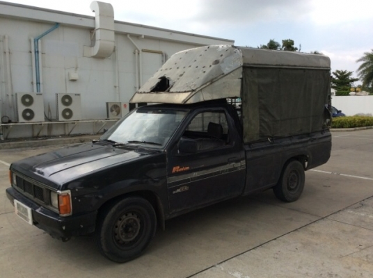 ขายบิ๊กเอ็มตอนเดียวปี88 เครื่องโตโยต้า 4S 2.0 หัวฉีด เกียร์ออโต้ ติดแก๊ส LPG เพาเวอร์  เบาะหนัง มีขาด แอร์เติมน้ำยา  ตัวถังบางเดิม สีซีด ลอนกระบะมีผุบ้าง คานหน้าเดิม ฝากระโปรงเดิม คัสซีไม่ผุ ขับได้เลยครับ