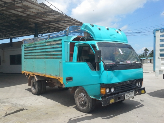 6 ล้อ ดั้ม พร้อมใช้ งานทะเบียนพร้อม 115 hp ต่อรองได้คับ