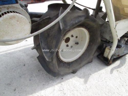 รถเกี่ยวข้าวเดินตาม !!!    MITSUBISHI      MB260  รหัสสินค้า : 14001752  หรือเพิ่มเติมไดที่ www.nihonmono.com