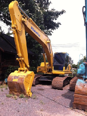 ขายรถแมคโค KOMATSU PC200-8 ไฟฟ้าเต็มเอกสารพร้อม