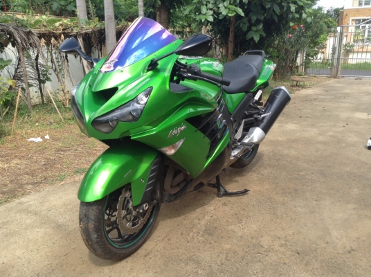 ธารนนทบุรี//ขาย kawasaki Ninja zzr1400 ปี2012 เดิมๆสวยๆ  เครื่องสมบูรณ์ ระบบไฟสมบูรณ์ทุกจุด เอกสารอินวอยท์